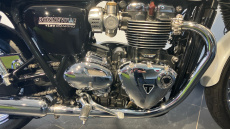 Triumph Bonneville T120 Diamond